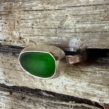 Kelly Green Sea Glass Ring - Size 5