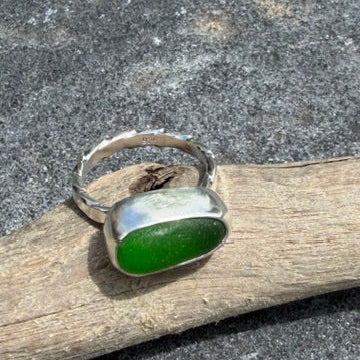 Kelly Green Sea Glass Ring - Size 5