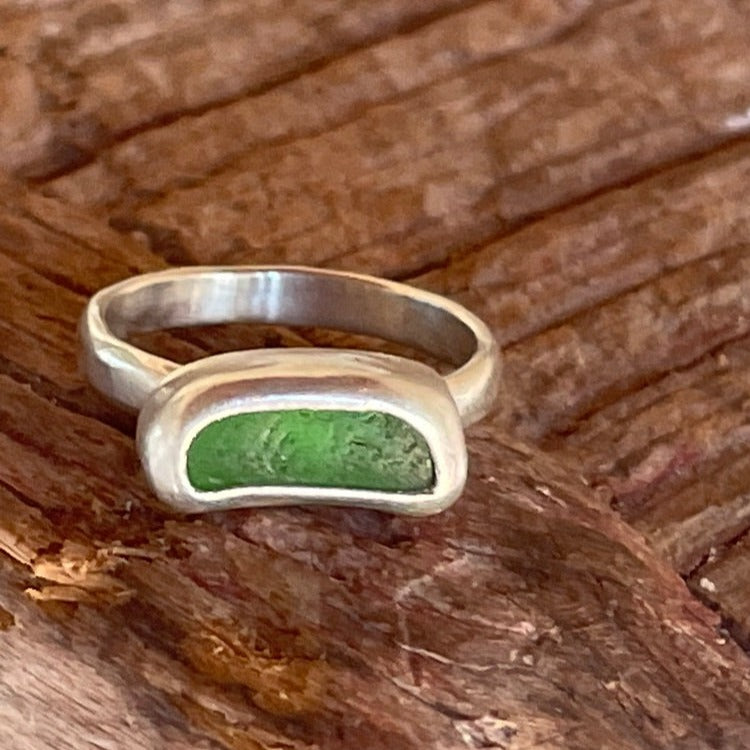 Kelly Green Sea Glass Ring - Size 5