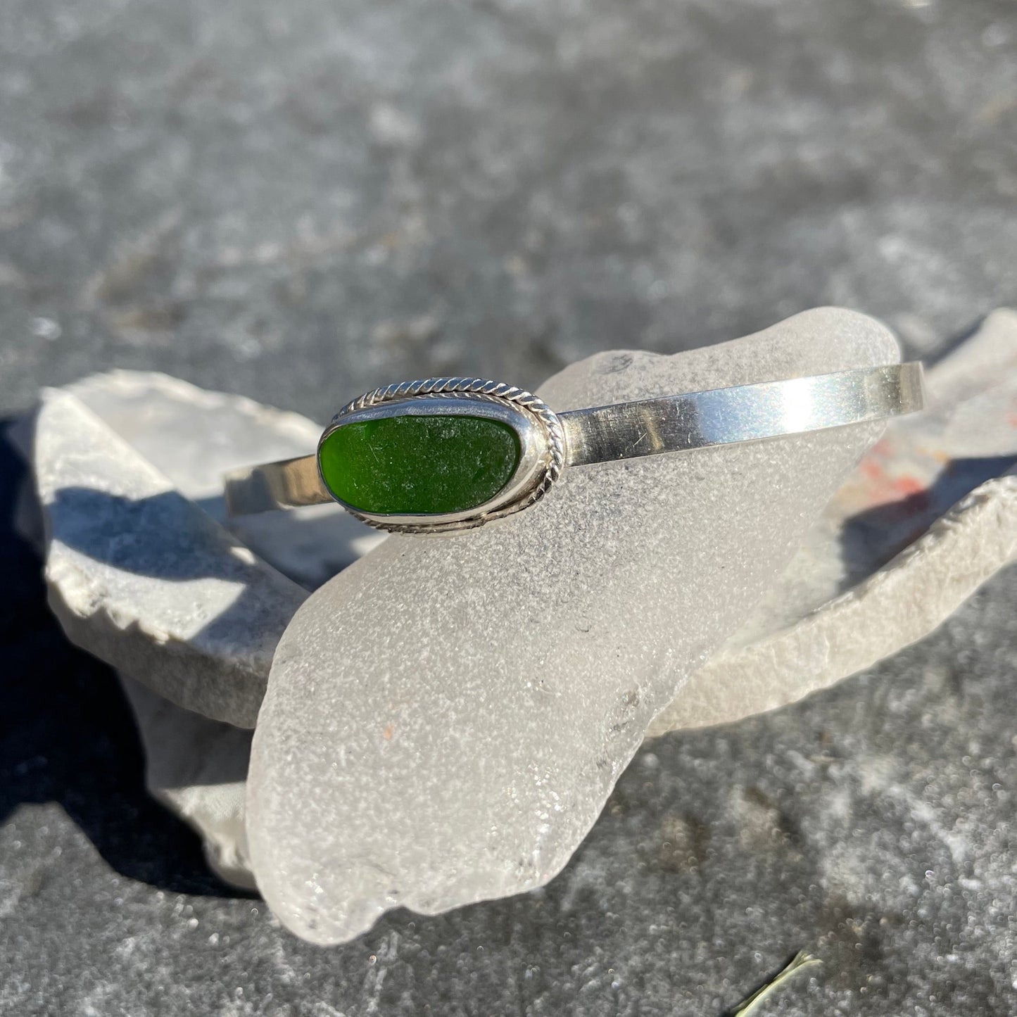 Kelly Green Twisted Oval Sea Glass Cuff Bracelet